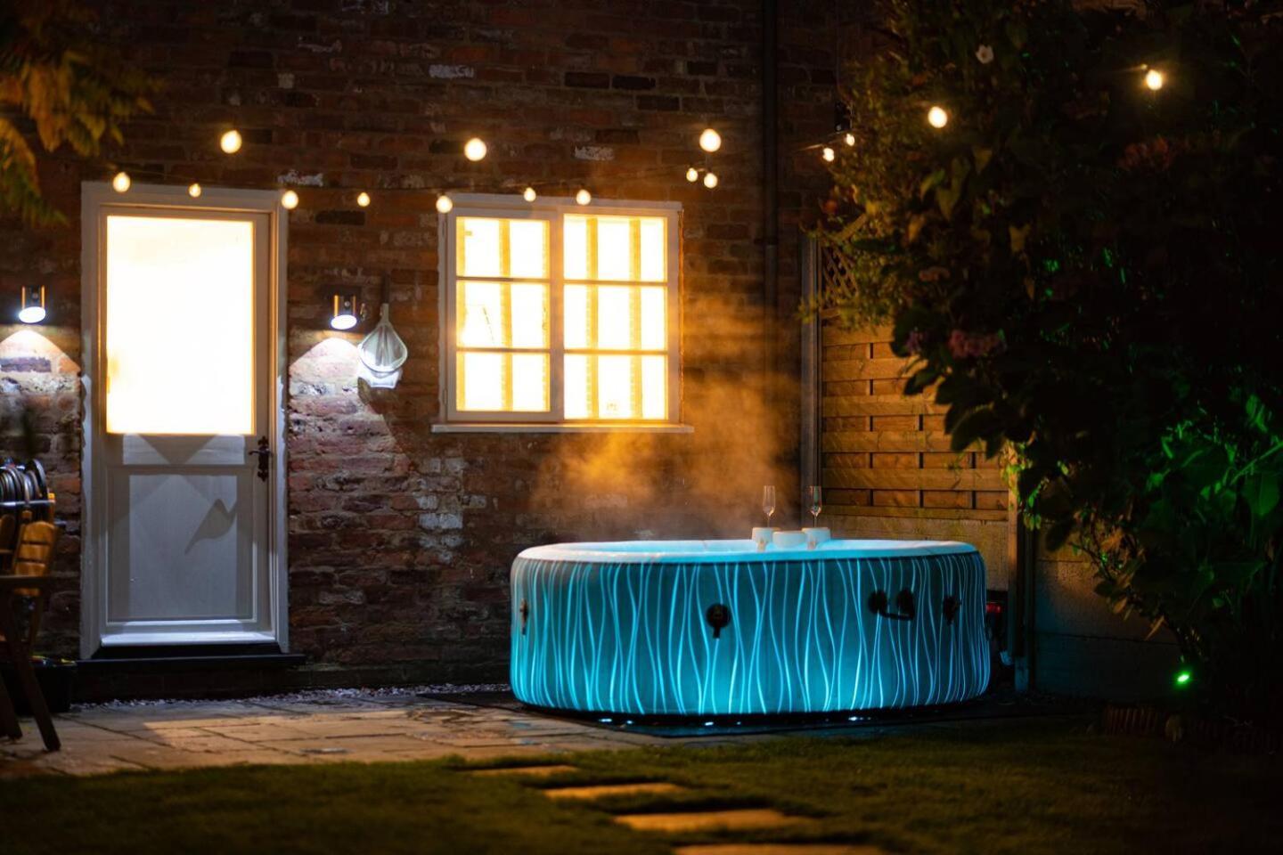 Stylish 2 Bedroom Cottage With Hot Tub And Parking Bewdley Dış mekan fotoğraf