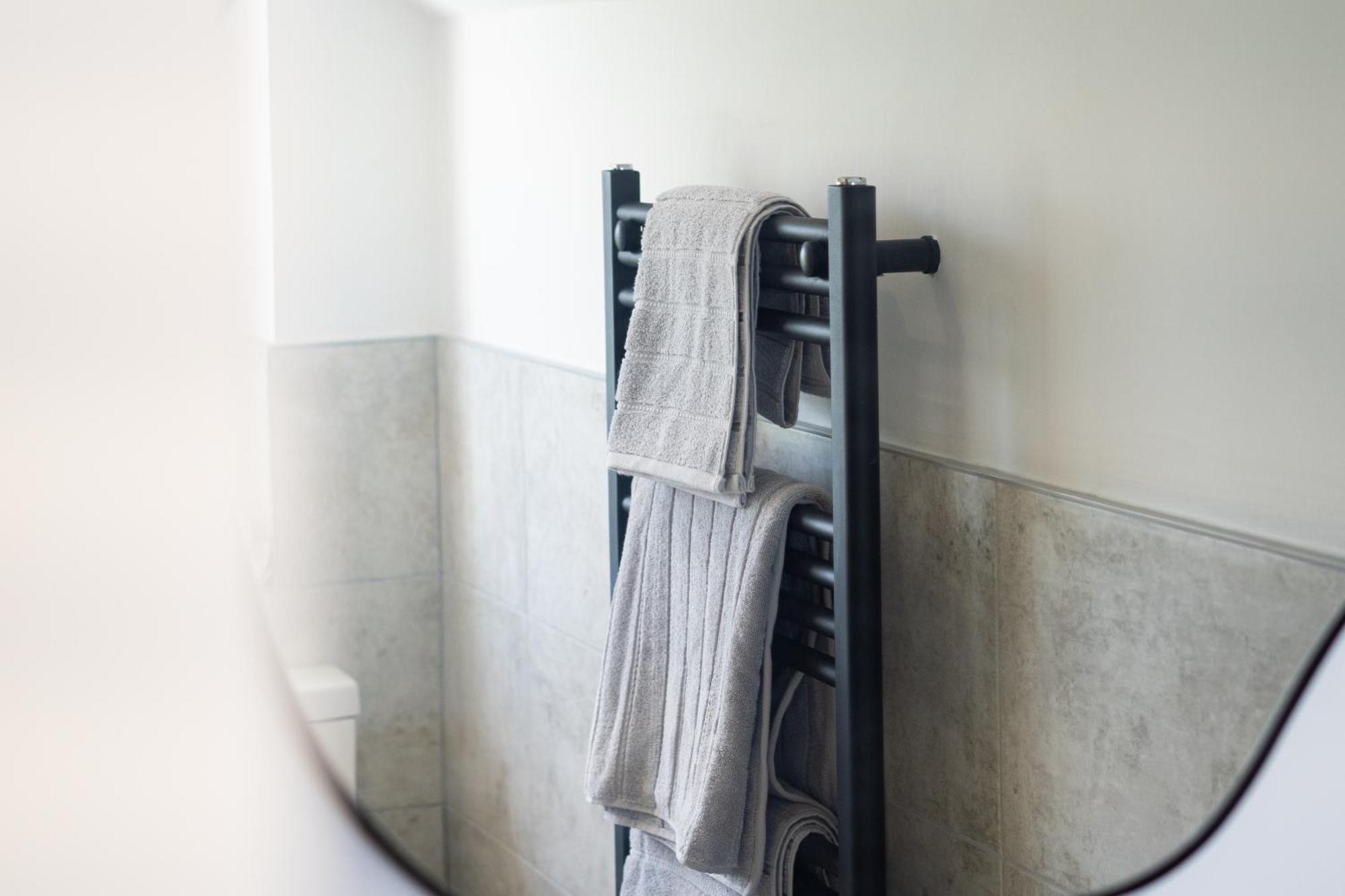 Stylish 2 Bedroom Cottage With Hot Tub And Parking Bewdley Dış mekan fotoğraf